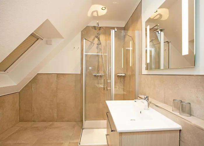 Malaika Shania A Borkum